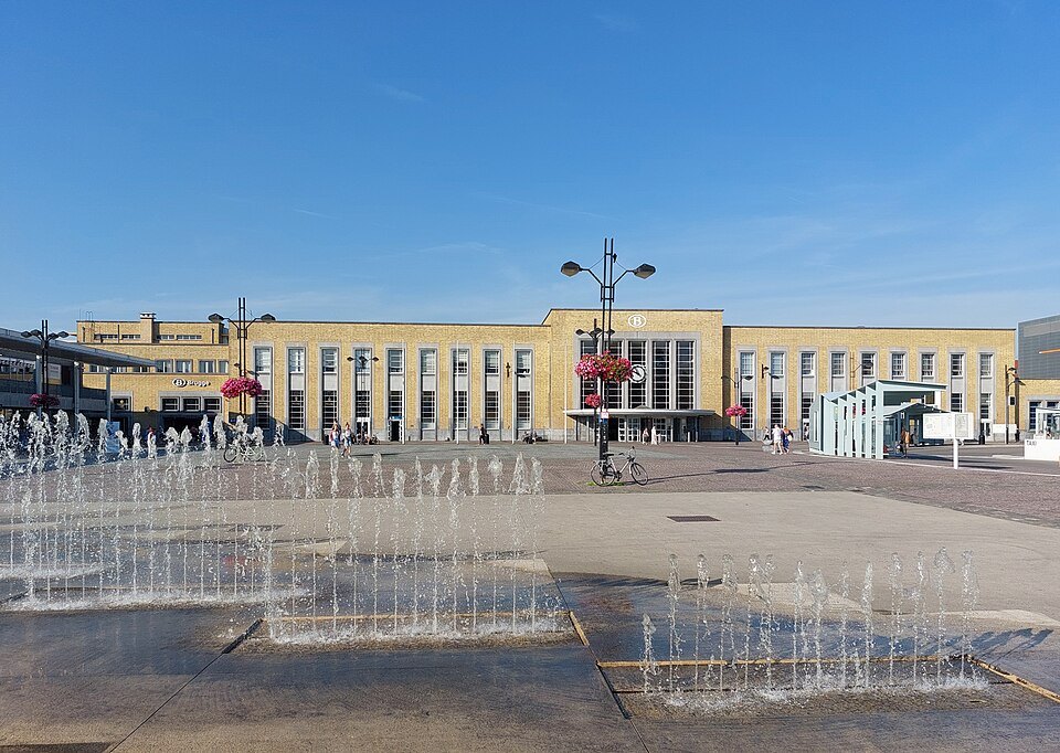 Fountains on the square in front of Brugge station