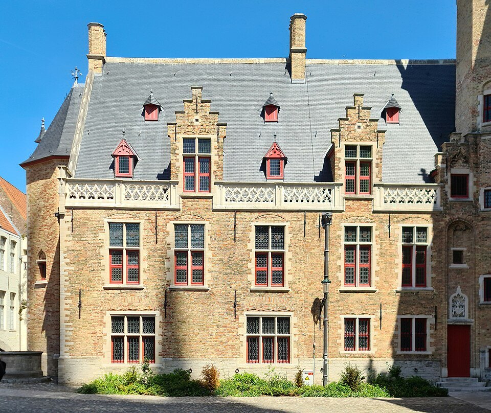 A brick wing with dormer windows and stepped gables in the Gruuthuse grounds