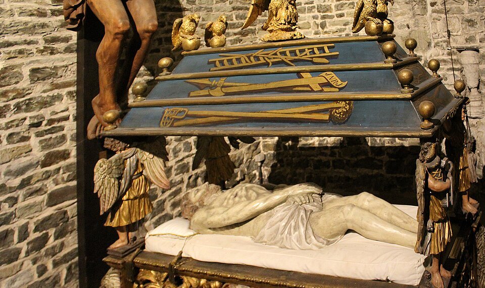 A carved figure of the dead Christ in the lower chapel