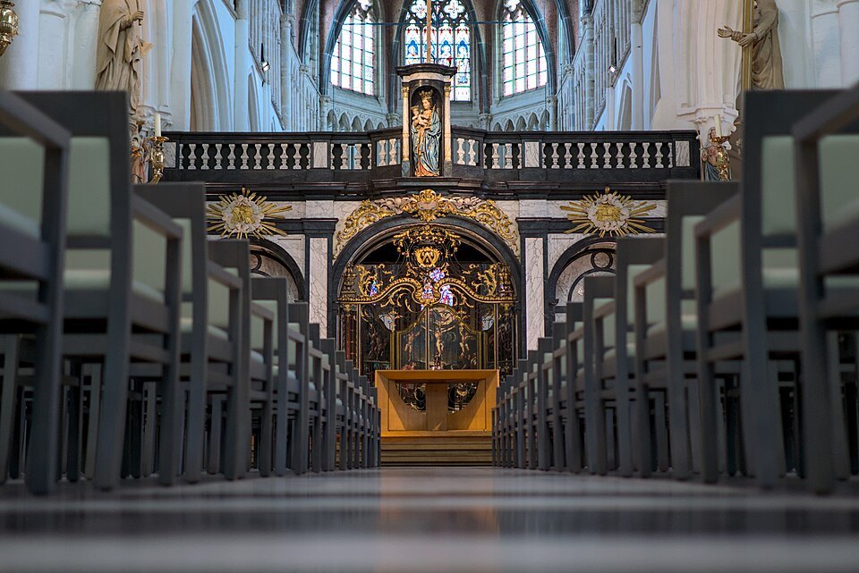 Looking down the nave towards the rood screen and the choir